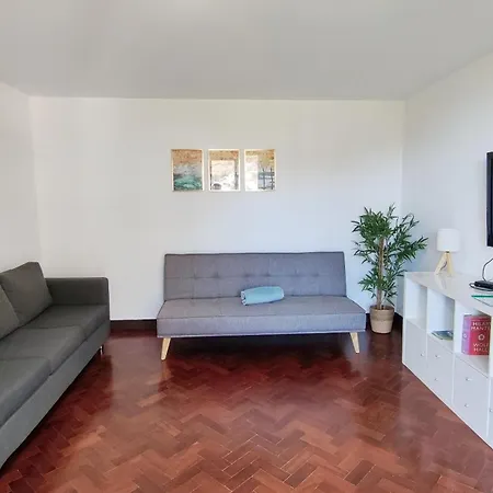 Appartement Rodrigues 2 By Rentallido Campanário